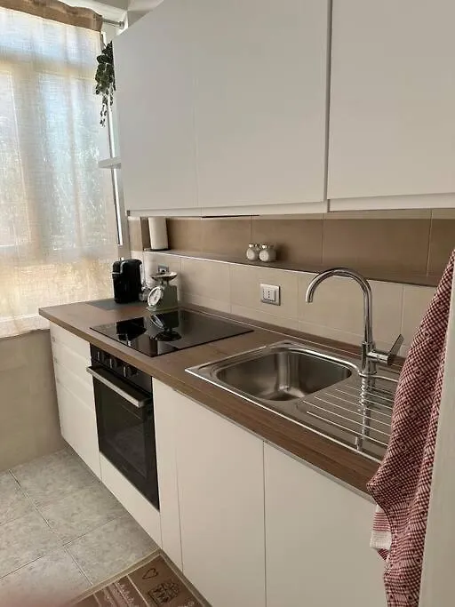 Affittacamere Il Cortile Chiaravalle Apartment